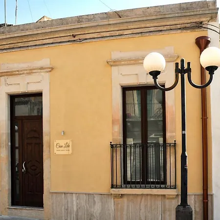 Casa Lele B&B 노토